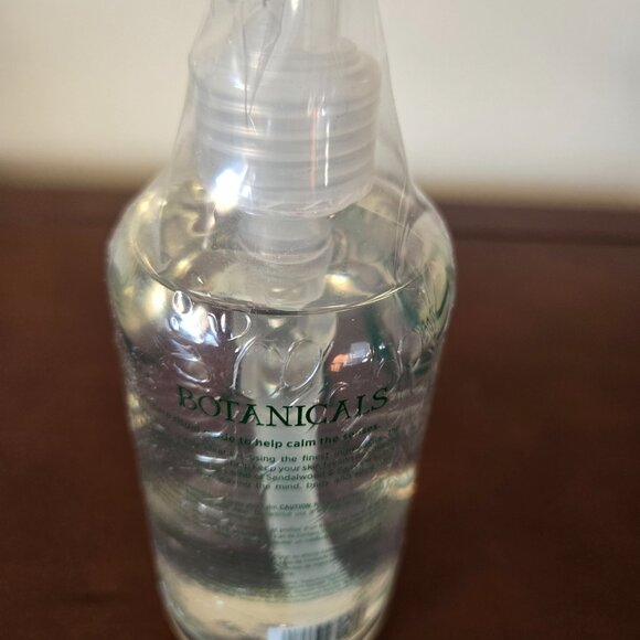 Cuccio Hand & Body Wash - Picture 2 of 3